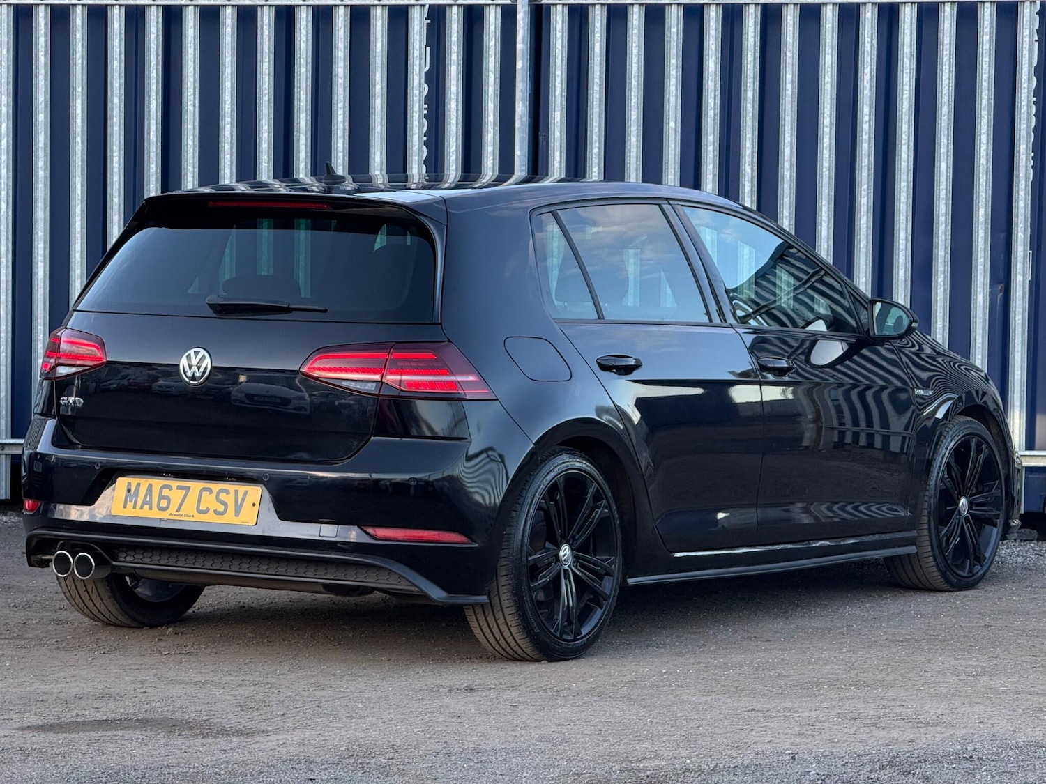 Used Volkswagen Golf 2017 for sale - 77852935: Photo 7