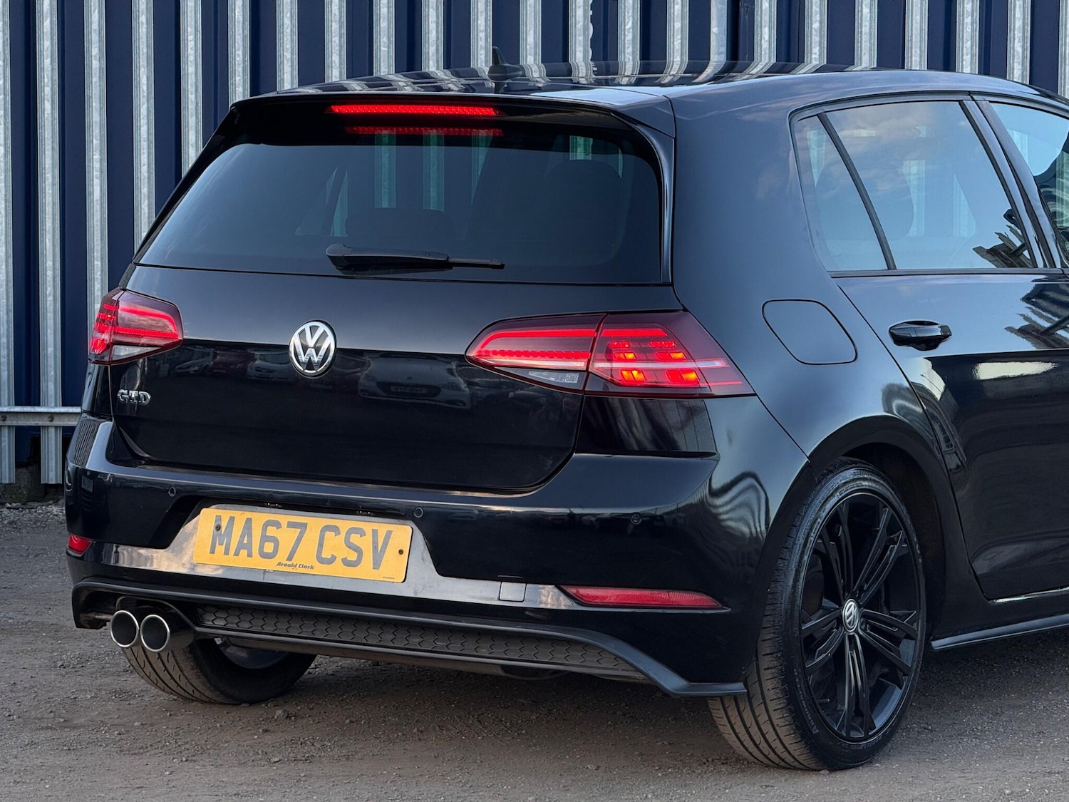 Used Volkswagen Golf 2017 for sale - 77852935: Photo 8