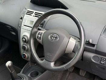 Used Toyota Yaris 2008 for sale - 79276834: Photo