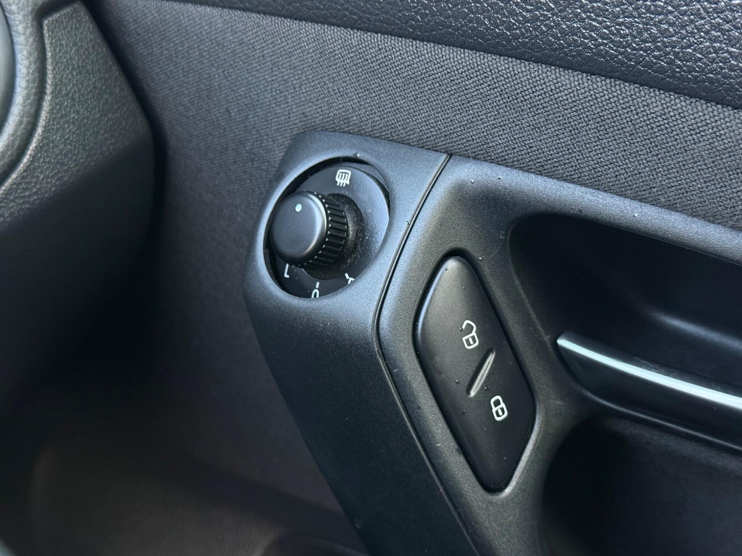 Used Volkswagen Polo 2012 for sale - 77882266: Photo 24