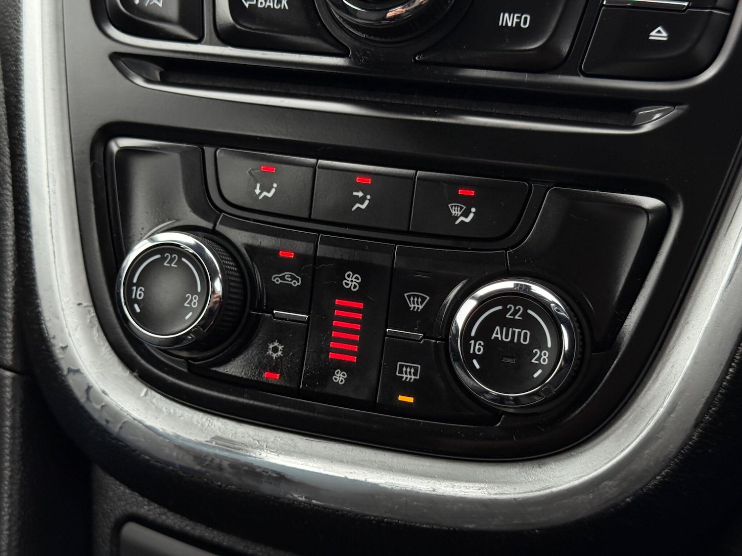 Used Vauxhall Mokka 2016 for sale - 76681964: Photo 20