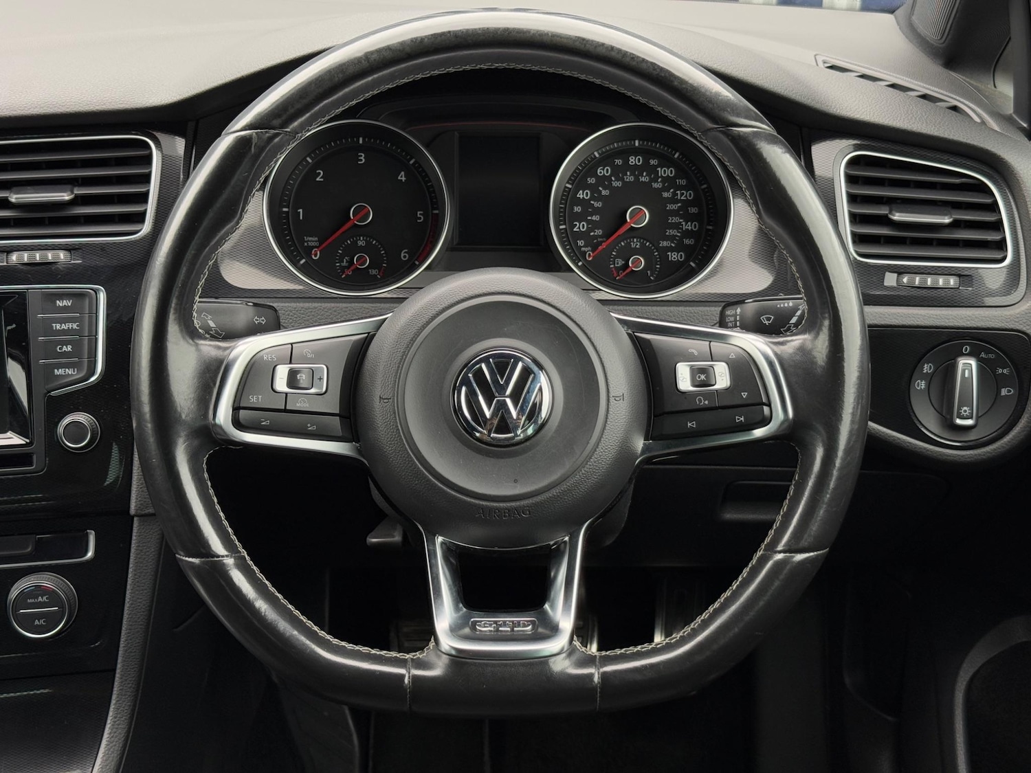Used Volkswagen Golf 2014 for sale - 76681963: Photo 21