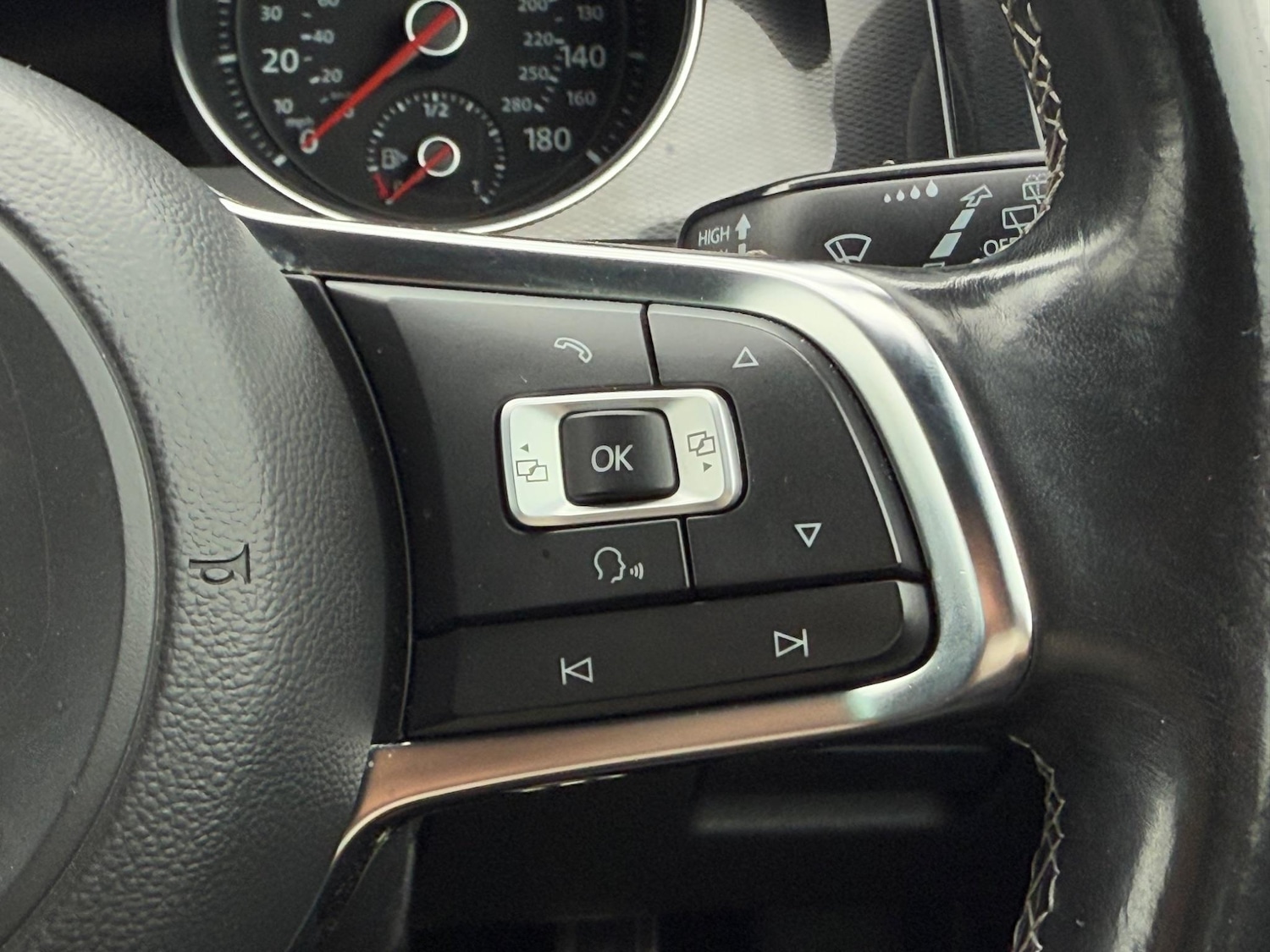 Used Volkswagen Golf 2014 for sale - 76681963: Photo 25