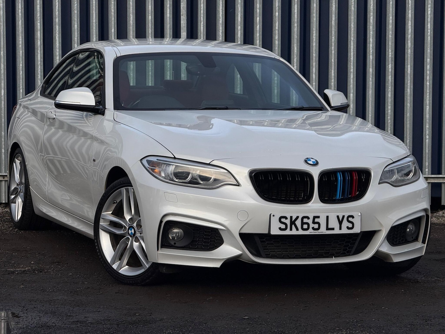 Used BMW 2 Series 2015 for sale - 76681962: Photo 1