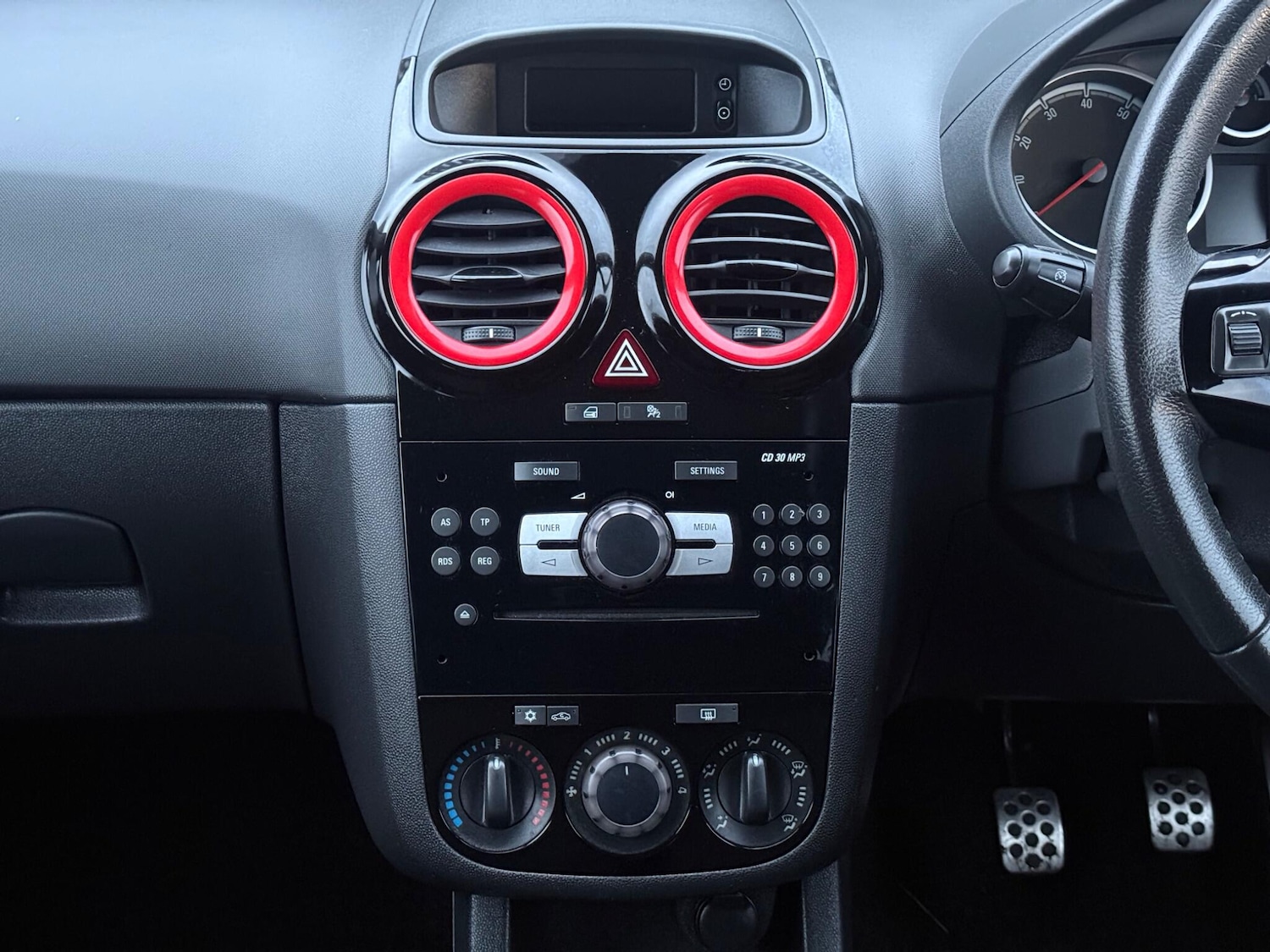 Used Vauxhall Corsa 2013 for sale - 76681961: Photo 17