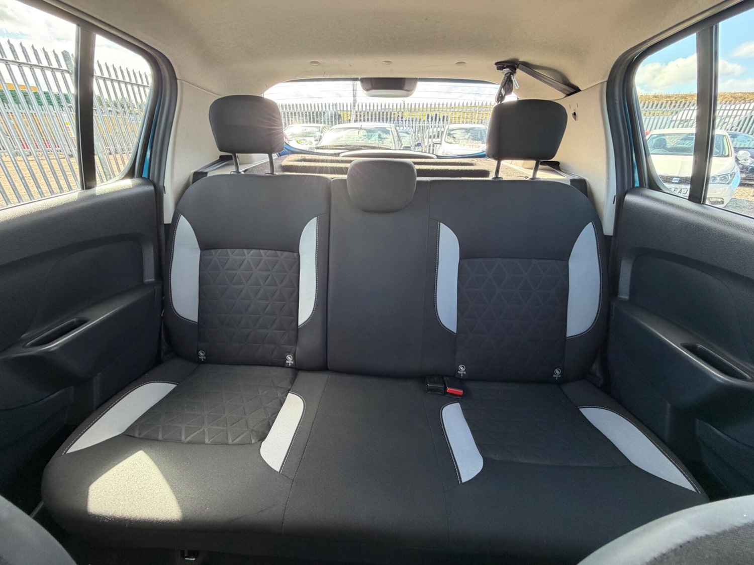 Used Dacia Sandero Stepway 2015 for sale - 78205252: Photo 24