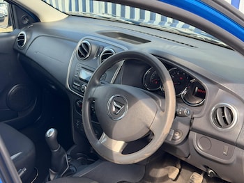 Used Dacia Sandero Stepway 2015 for sale - 78205252: Photo