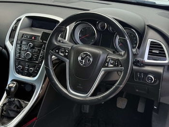 Used Vauxhall Astra GTC 2013 for sale - 79229106: Photo