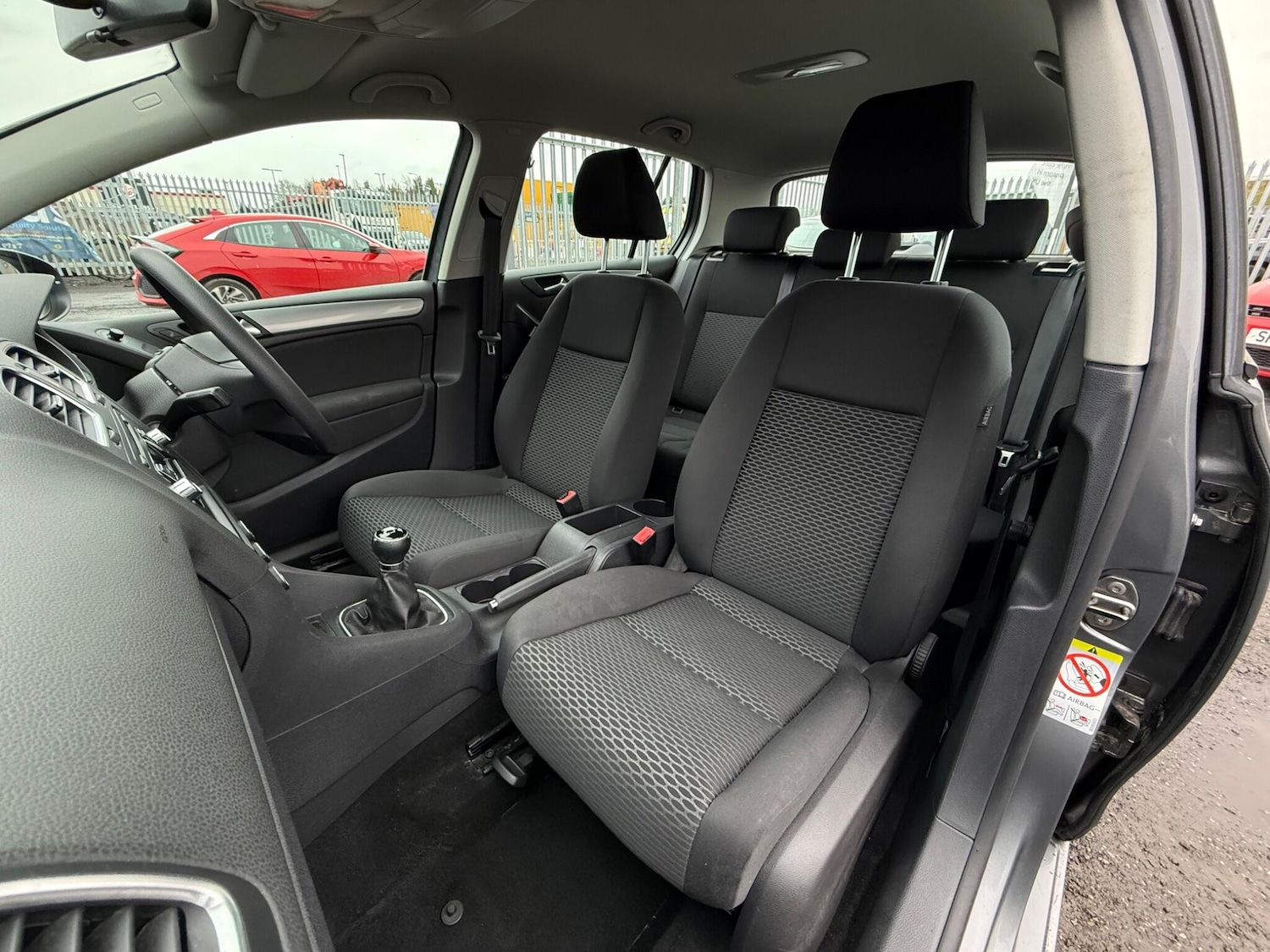 Used Volkswagen Golf 2012 for sale - 76759685: Photo 14