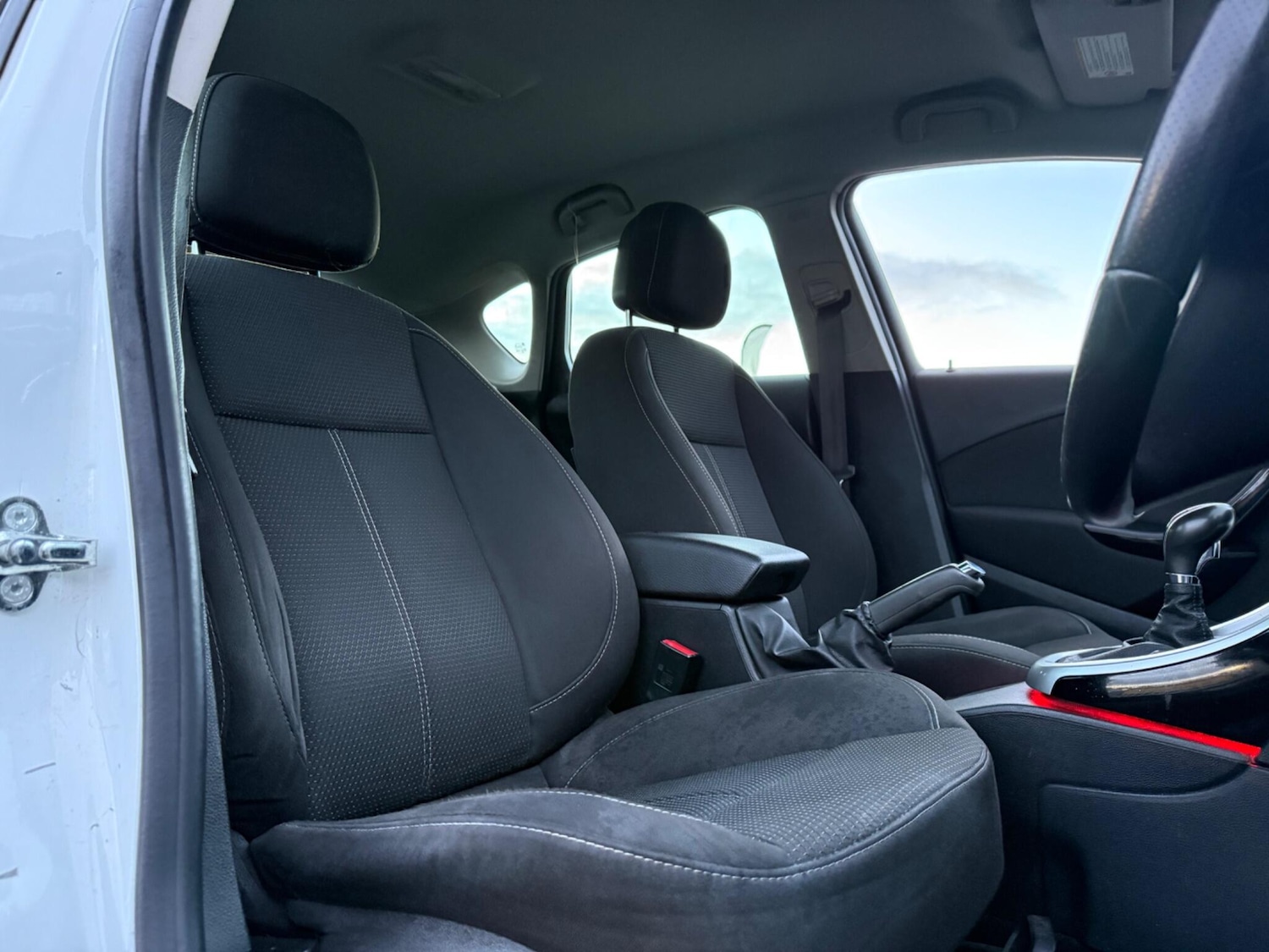 Used Vauxhall Astra for sale - 77242810: Photo 15