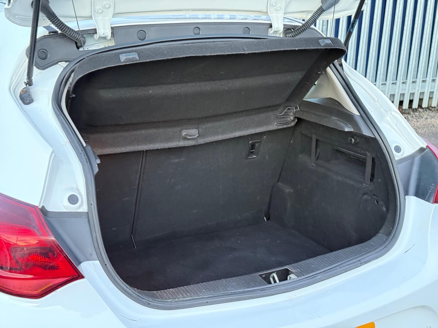 Used Vauxhall Astra for sale - 77242810: Photo 29