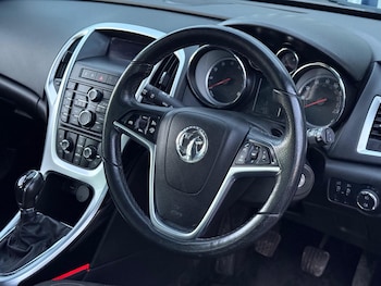 Used Vauxhall Astra 2014 for sale - 77242810: Photo