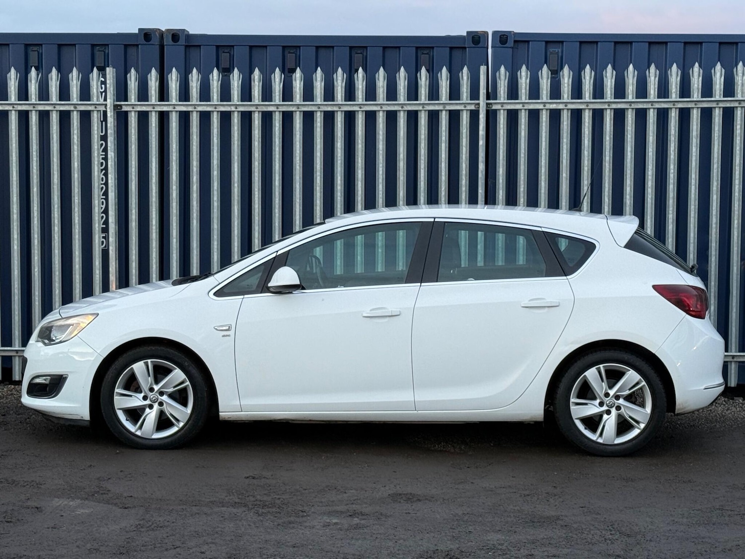 Used Vauxhall Astra for sale - 77242810: Photo 9