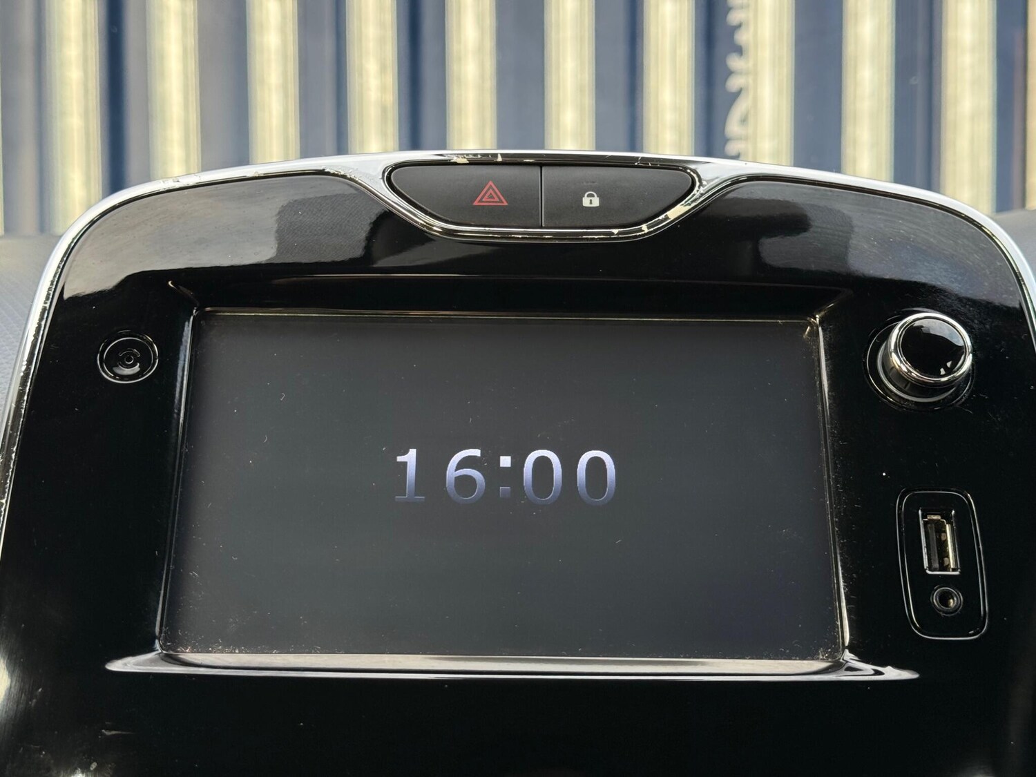 Used Renault Clio for sale - 77585662: Photo 21