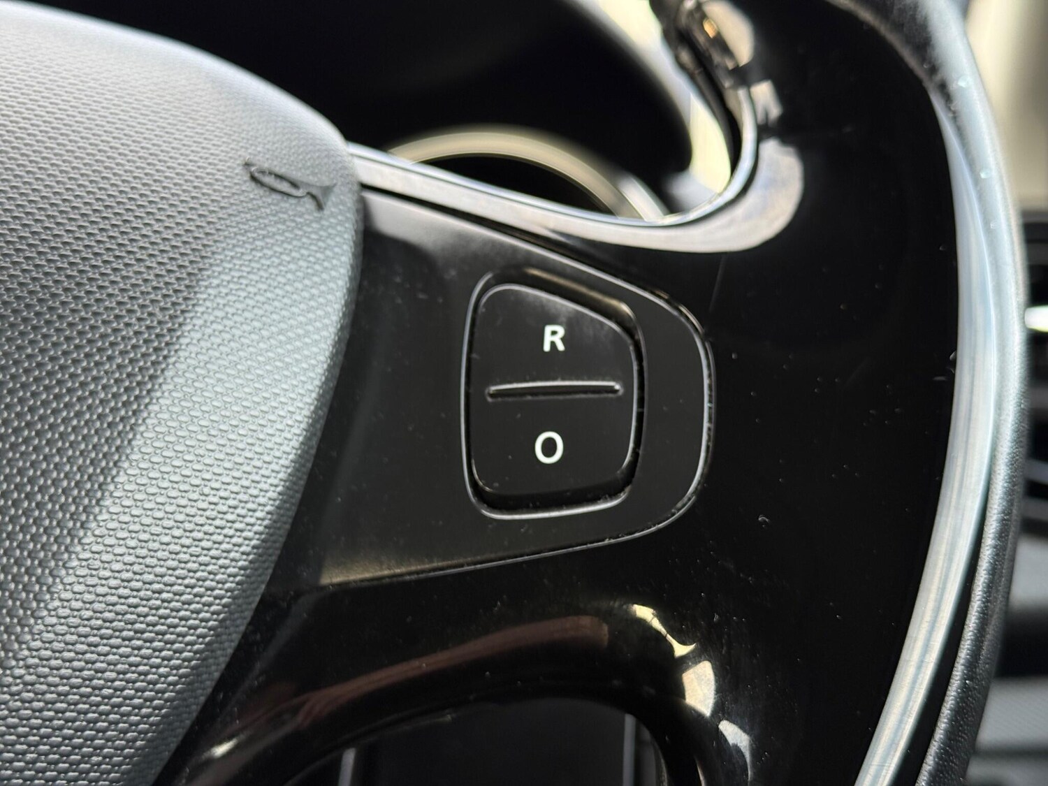 Used Renault Clio for sale - 77585662: Photo 26