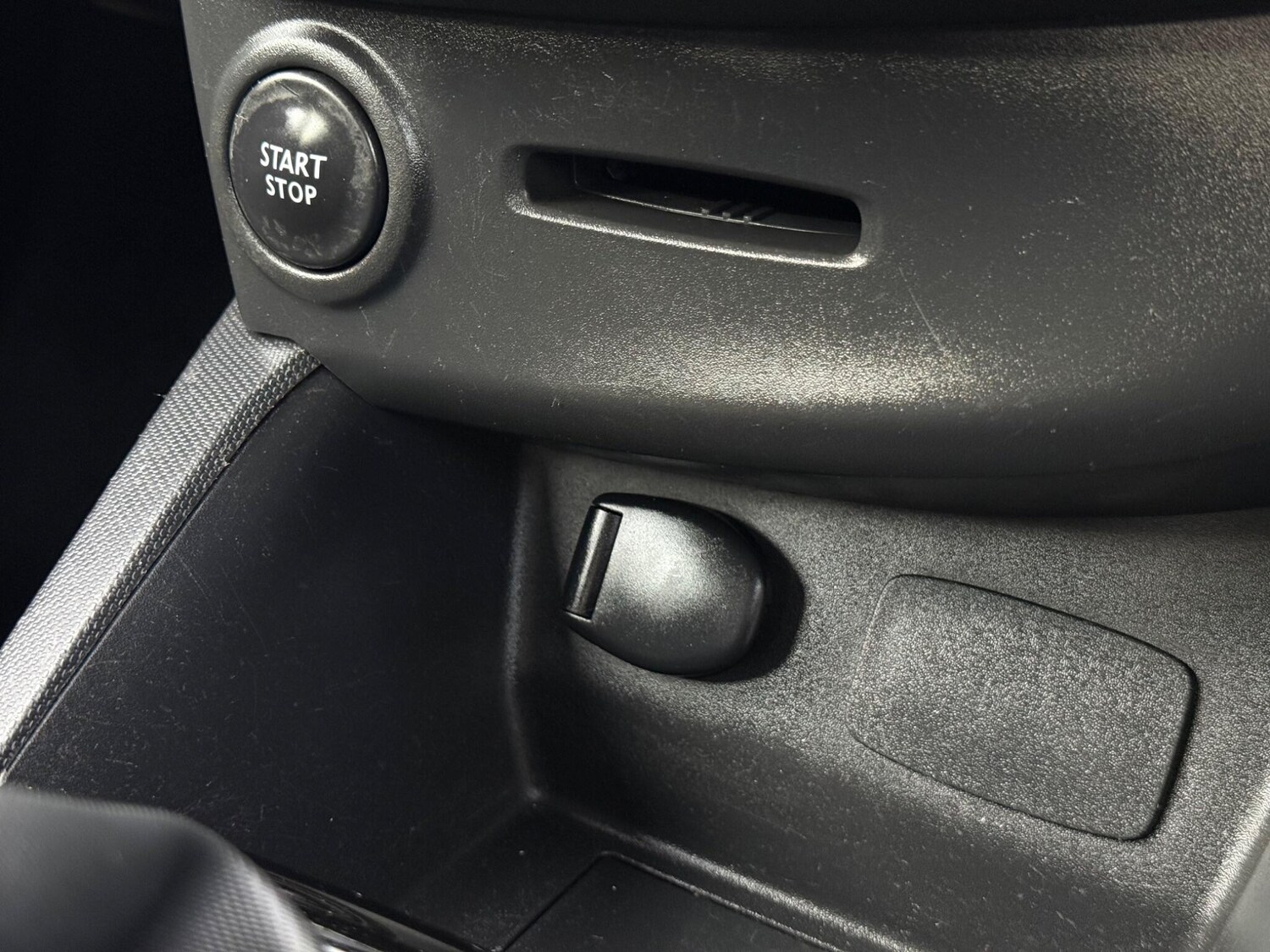 Used Renault Clio for sale - 77585662: Photo 29