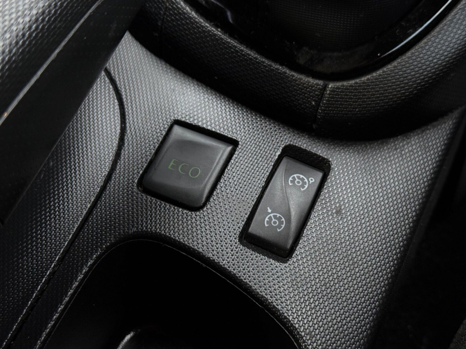 Used Renault Clio for sale - 77585662: Photo 30