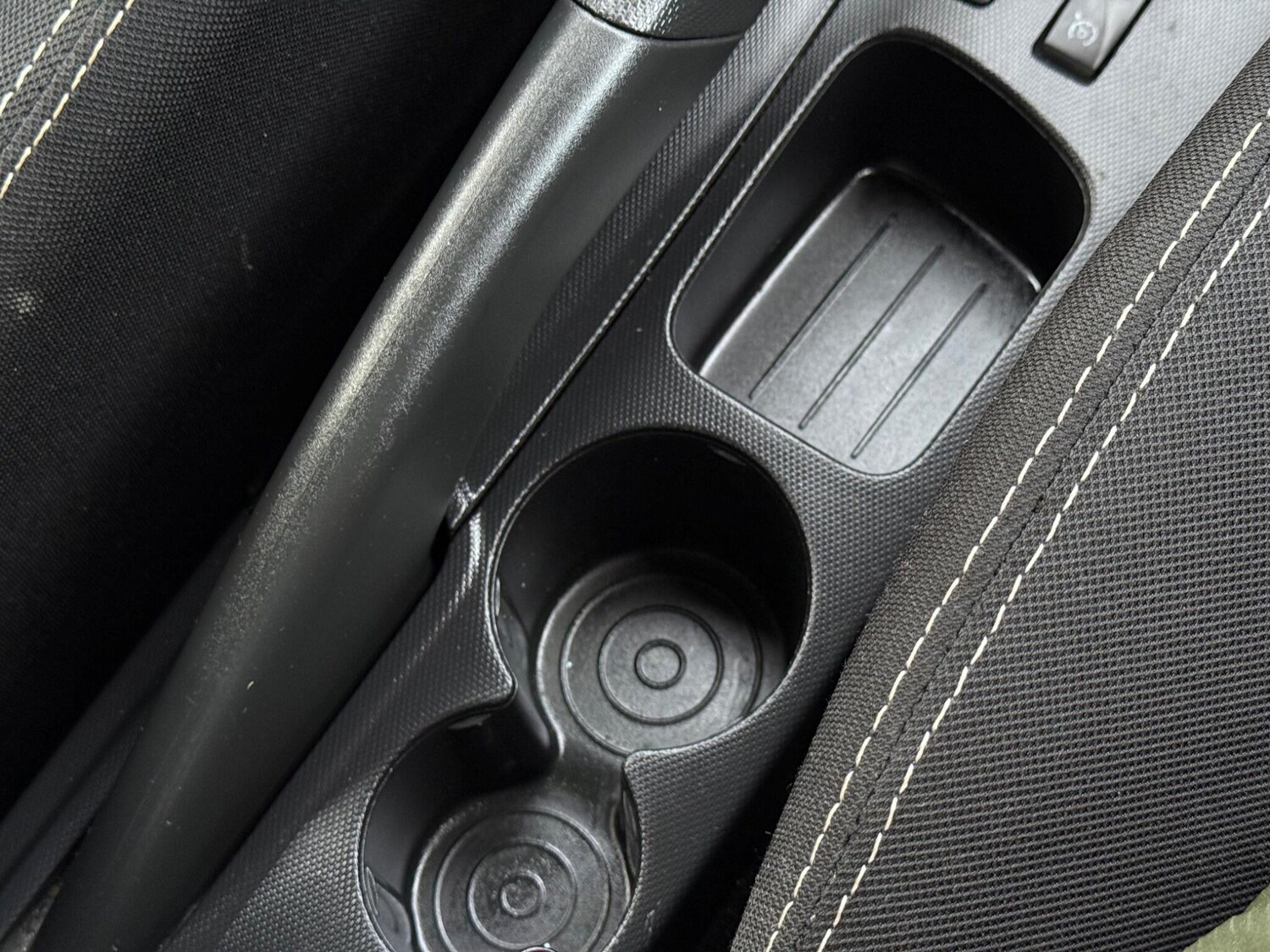 Used Renault Clio for sale - 77585662: Photo 32