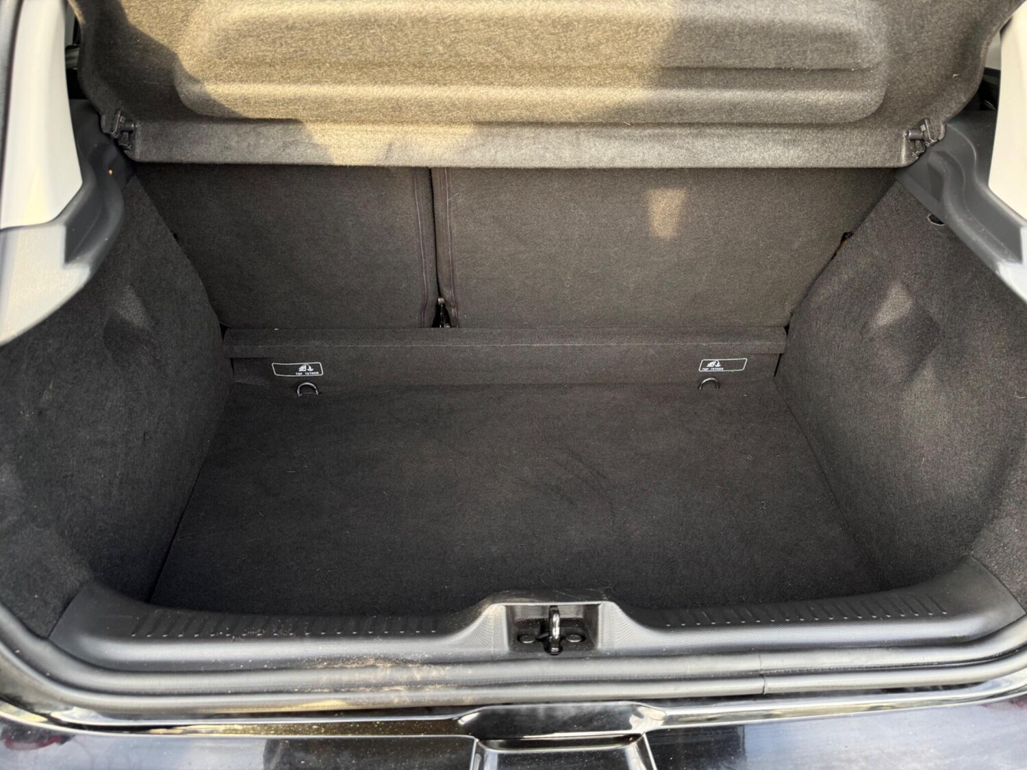 Used Renault Clio for sale - 77585662: Photo 38