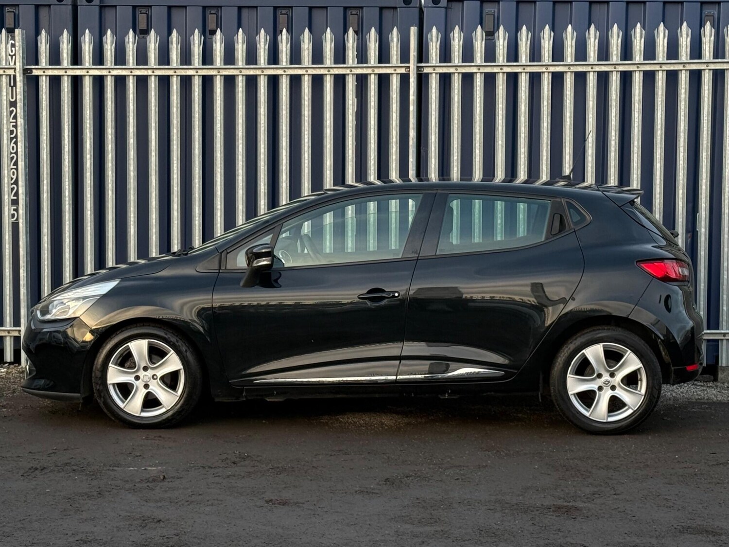 Used Renault Clio for sale - 77585662: Photo 9