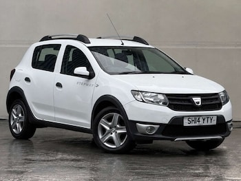 Used Dacia Sandero Stepway 2014 for sale - 79257763: Photo