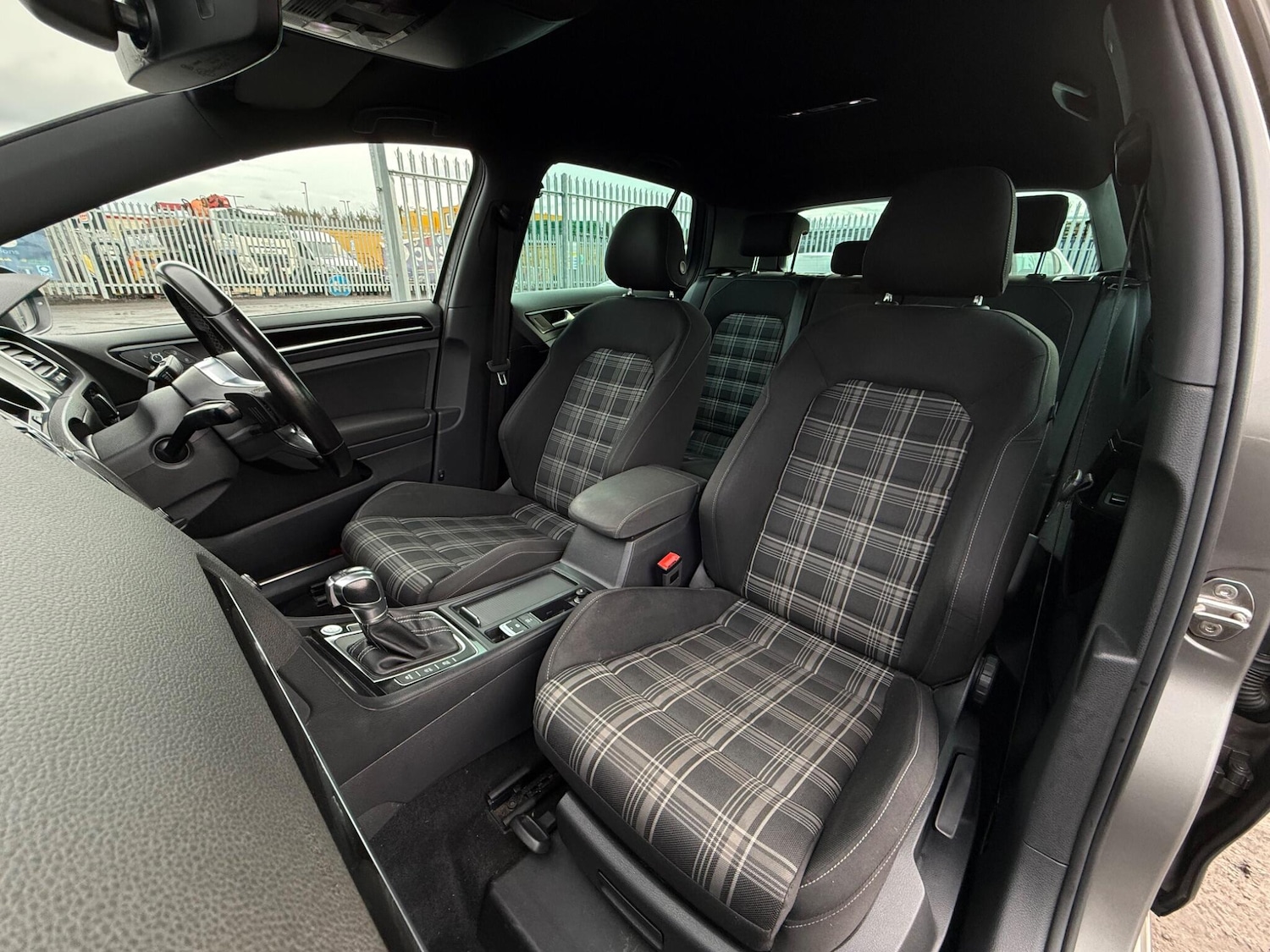 Used Volkswagen Golf 2016 for sale - 77784537: Photo 14