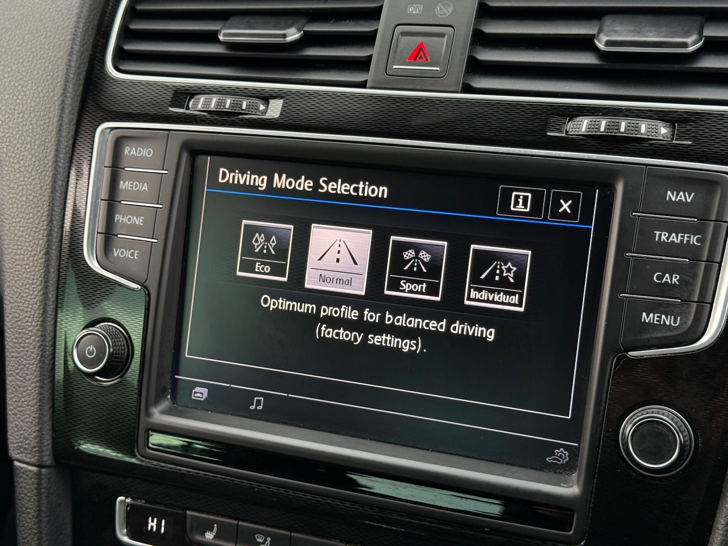 Used Volkswagen Golf 2016 for sale - 77784537: Photo 31