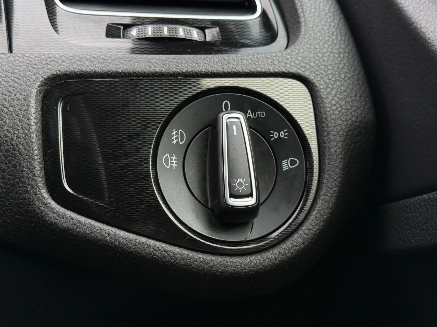 Used Volkswagen Golf 2016 for sale - 77784537: Photo 39