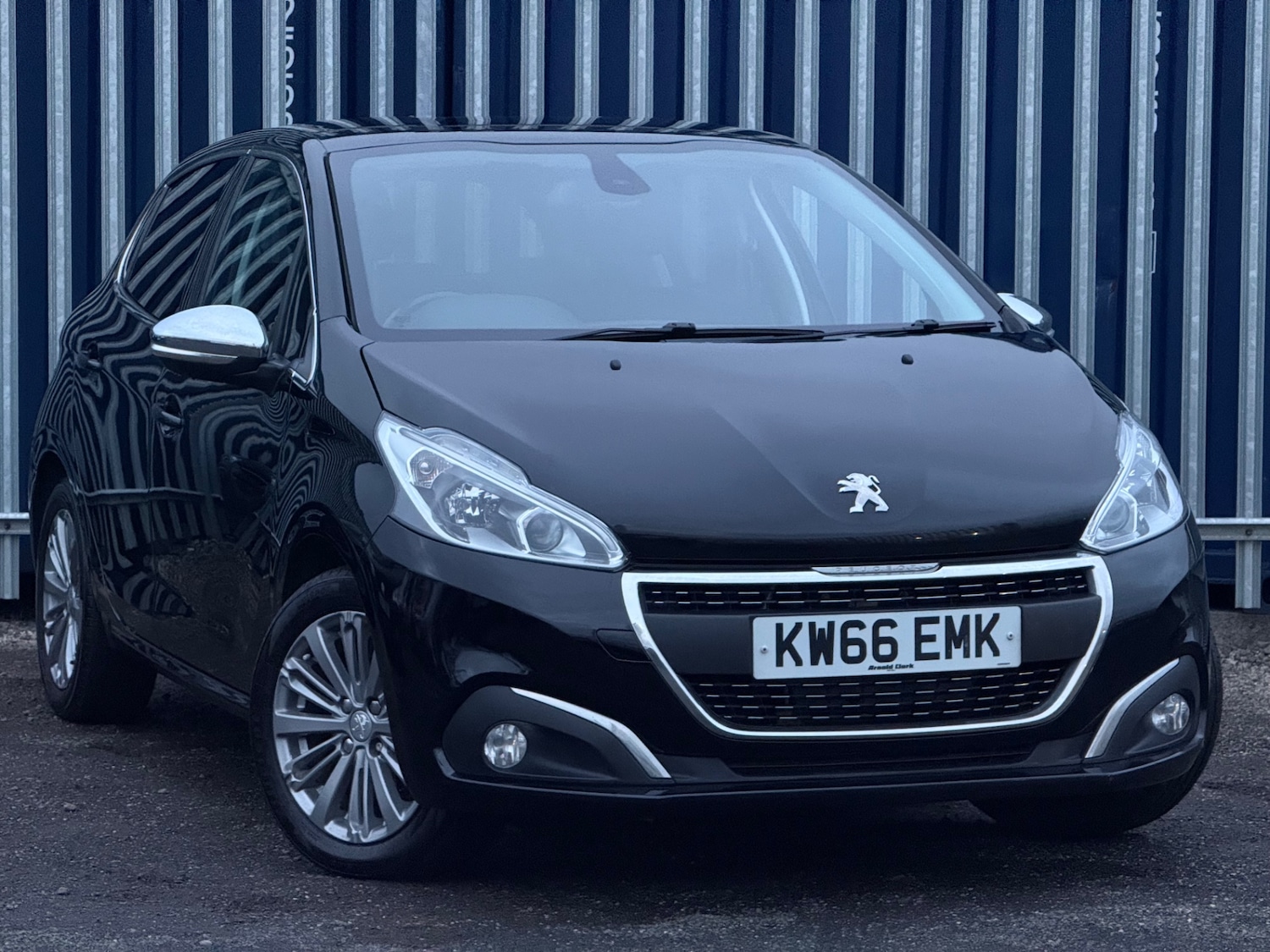 Used Peugeot 208 2016 for sale - 76591632: Photo 1