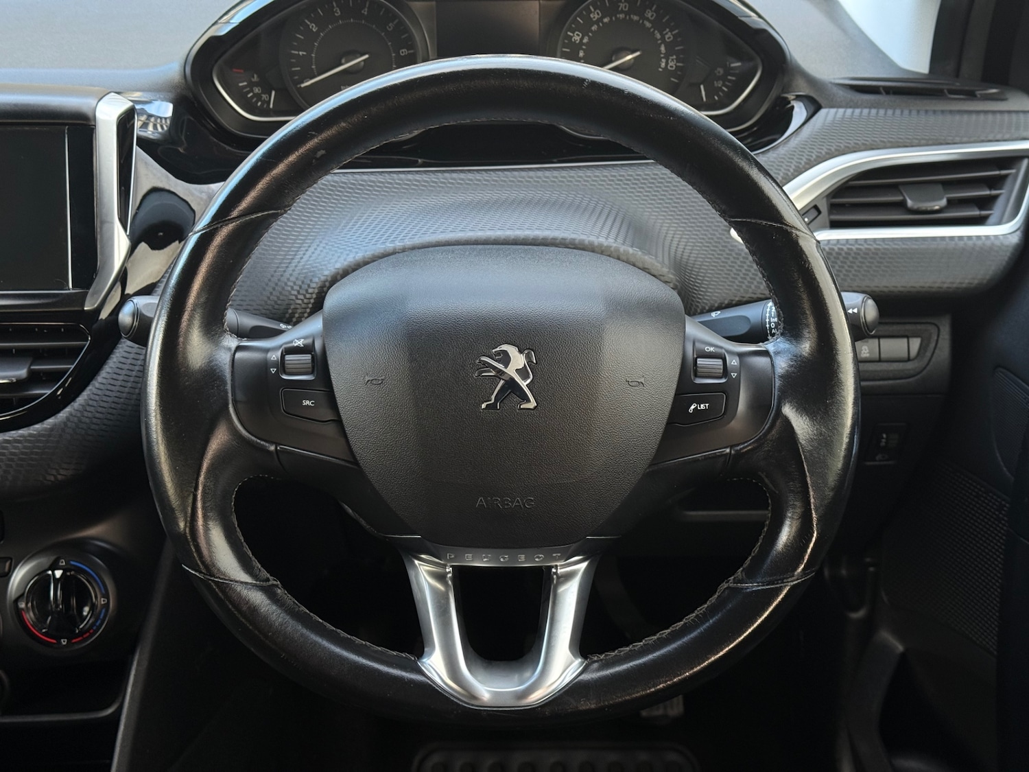 Used Peugeot 208 2016 for sale - 76591632: Photo 18