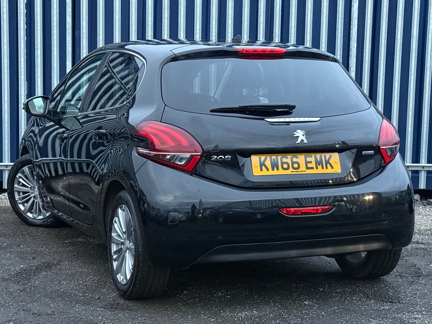 Used Peugeot 208 2016 for sale - 76591632: Photo 2