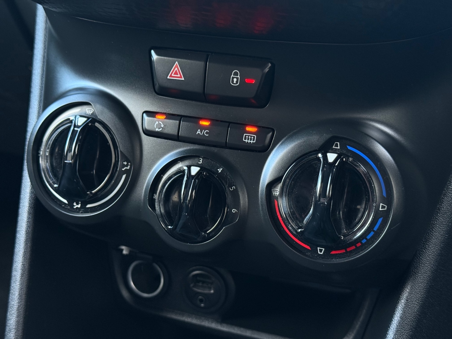 Used Peugeot 208 2016 for sale - 76591632: Photo 21