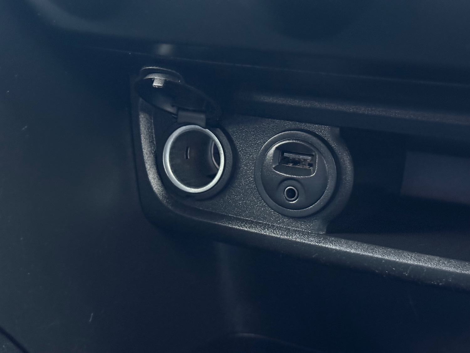 Used Peugeot 208 2016 for sale - 76591632: Photo 25