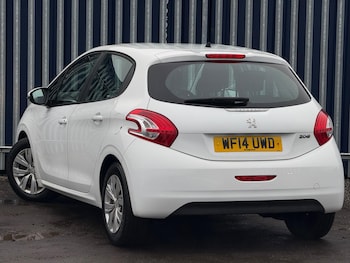 Used Peugeot 208 2014 for sale - 77484590: Photo