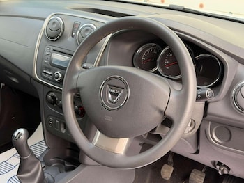 Used Dacia Sandero Stepway 2015 for sale - 78830449: Photo