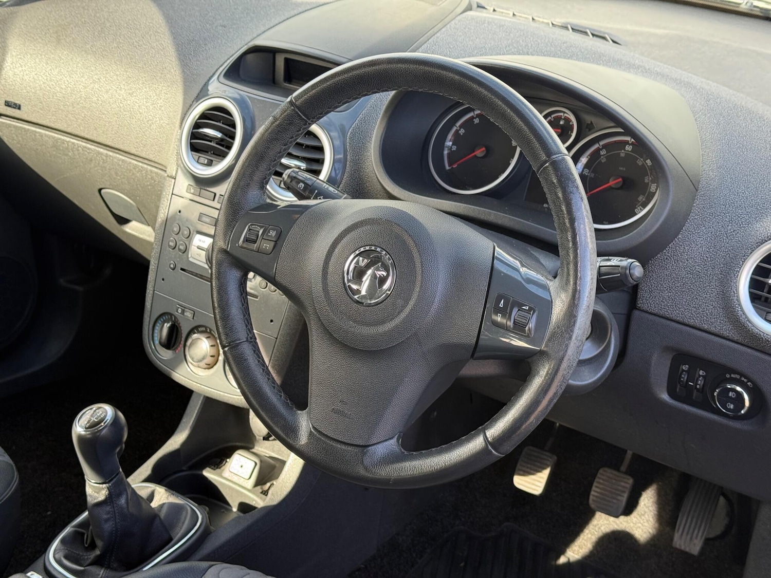 Used Vauxhall Corsa for sale - 78148347: Photo 3