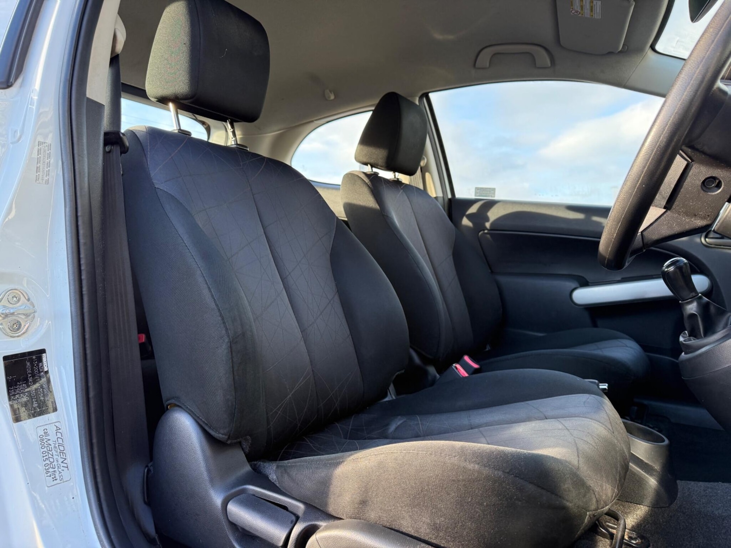 Used Mazda Mazda2 2012 for sale - 77237813: Photo 15