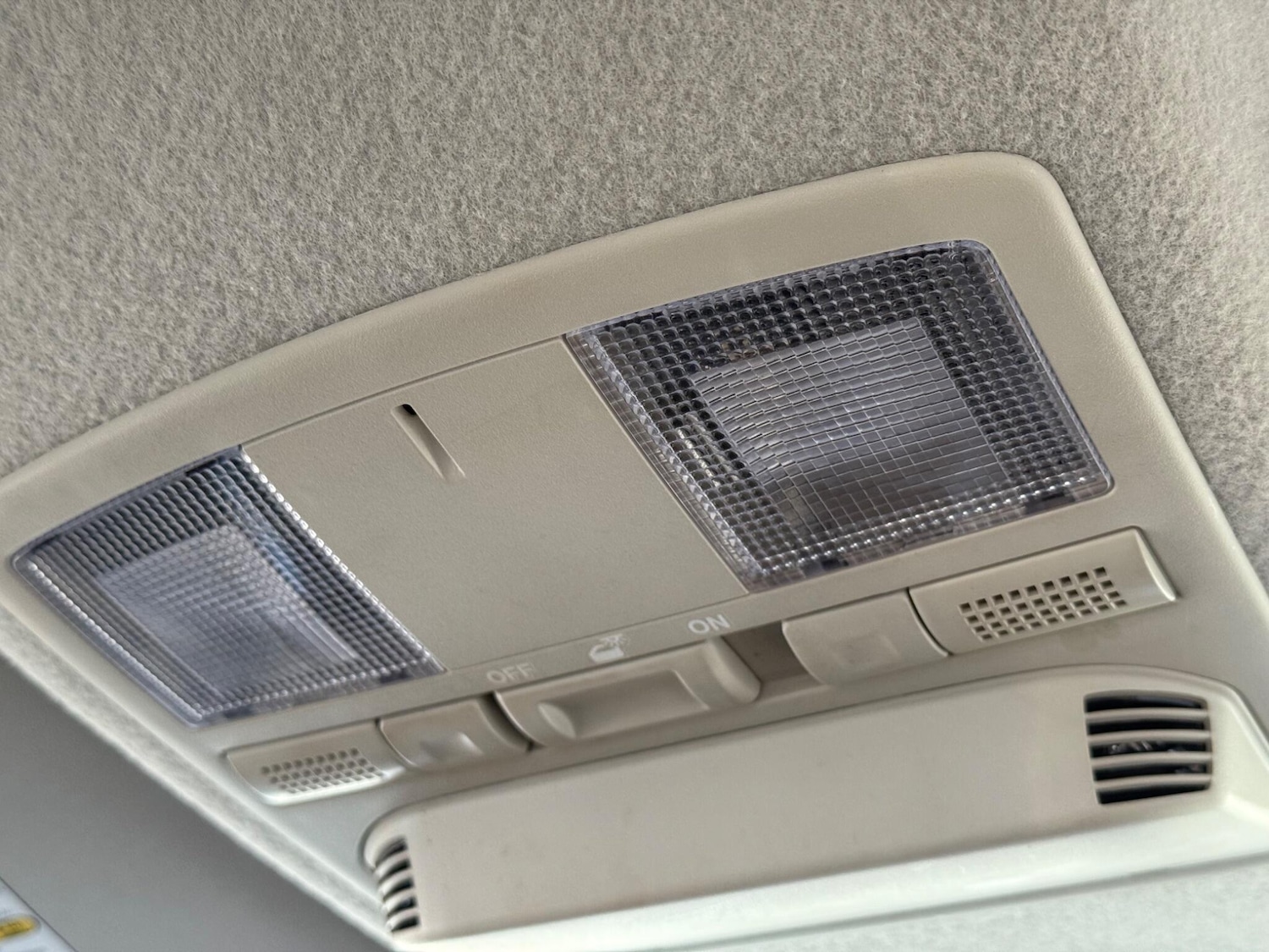 Used Mazda Mazda2 2012 for sale - 77237813: Photo 24