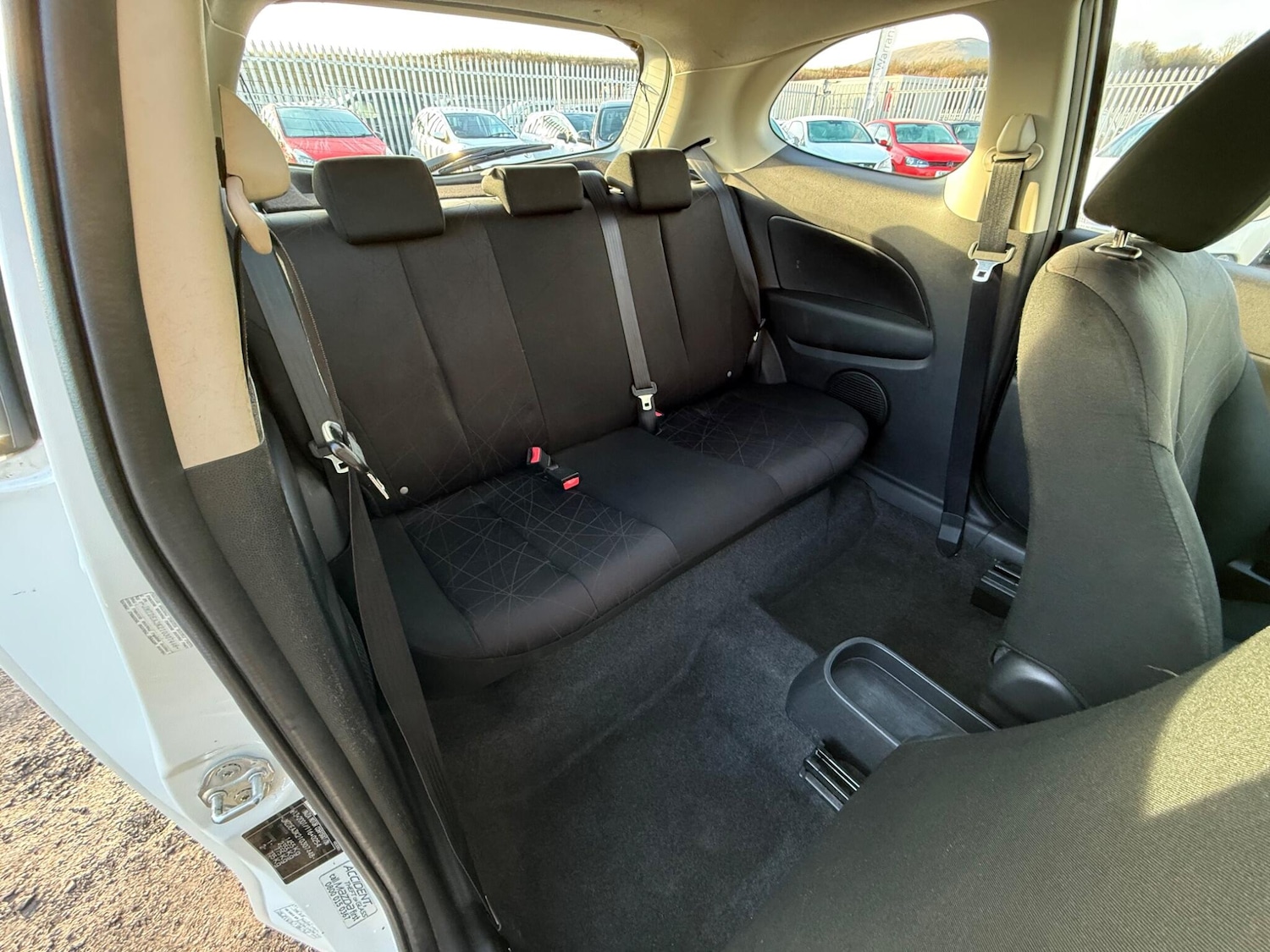 Used Mazda Mazda2 2012 for sale - 77237813: Photo 25