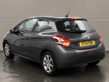 Used Peugeot 208 2014 for sale - 78689414: Photo