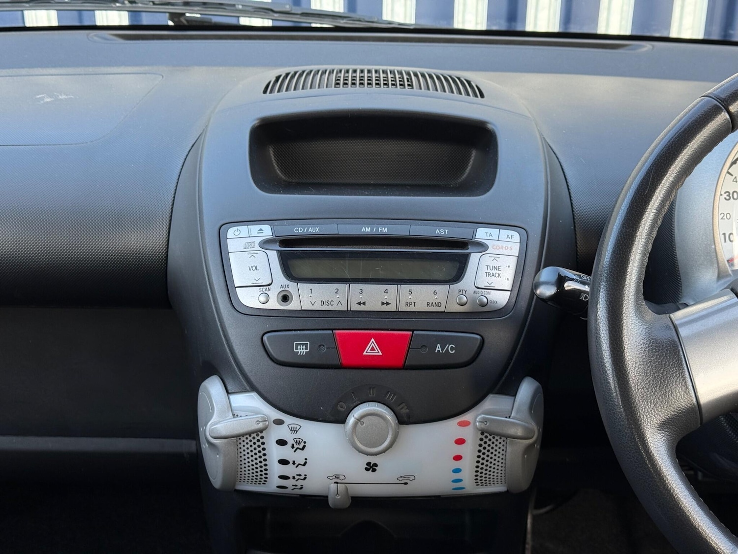 Used Citroen C1 2014 for sale - 77237819: Photo 17