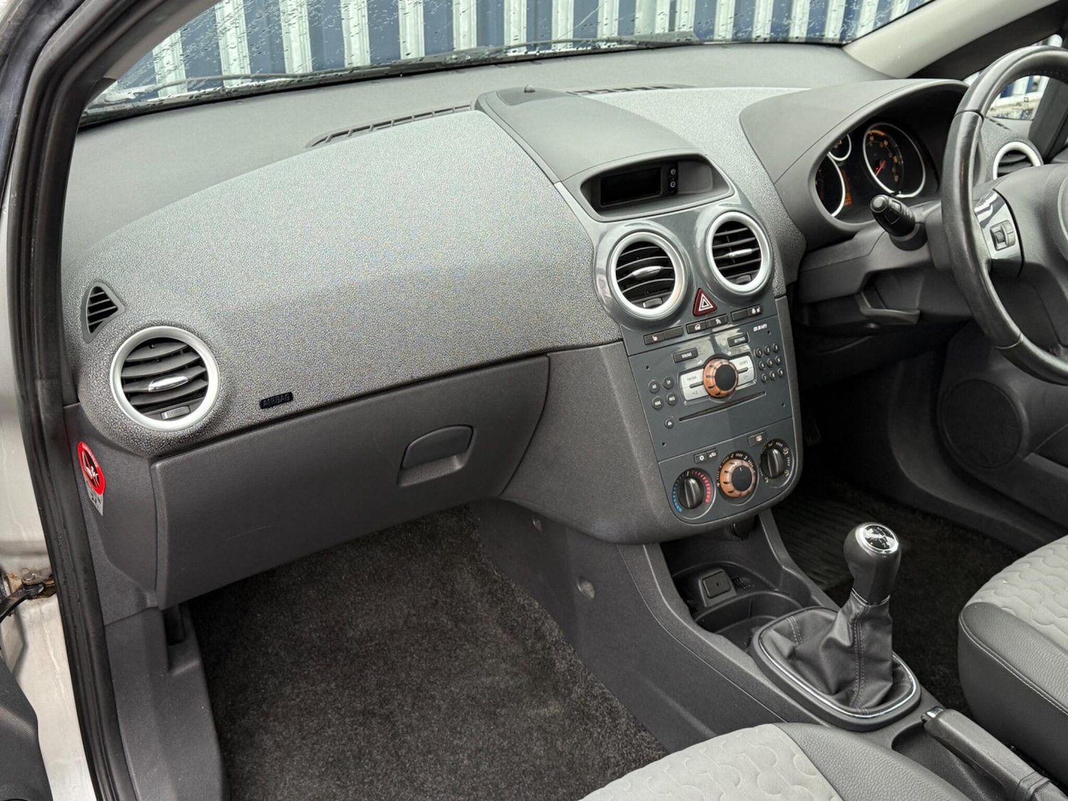 Used Vauxhall Corsa 2011 for sale - 77174611: Photo 13