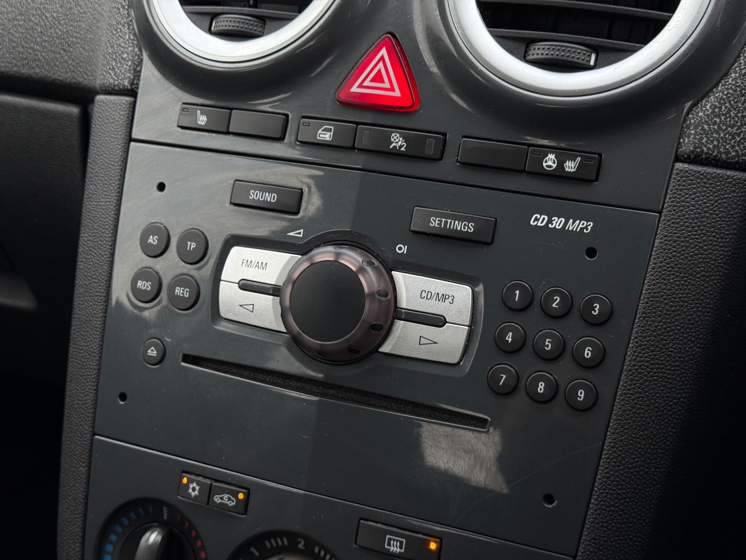 Used Vauxhall Corsa 2011 for sale - 77174611: Photo 21