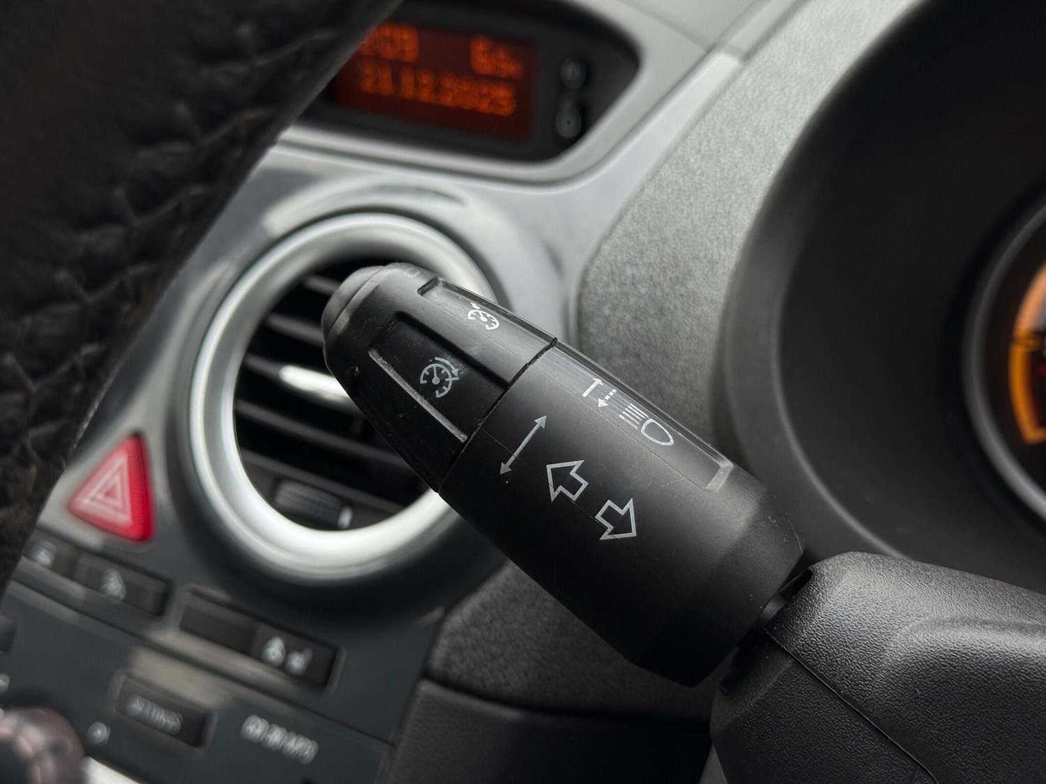 Used Vauxhall Corsa 2011 for sale - 77174611: Photo 22