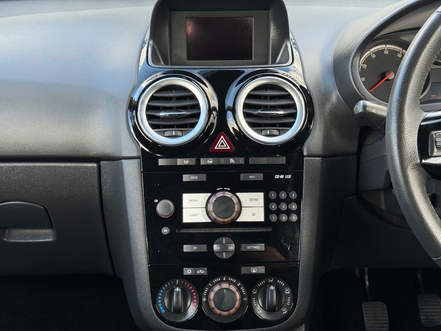 Used Vauxhall Corsa 2014 for sale - 76177681: Photo 17