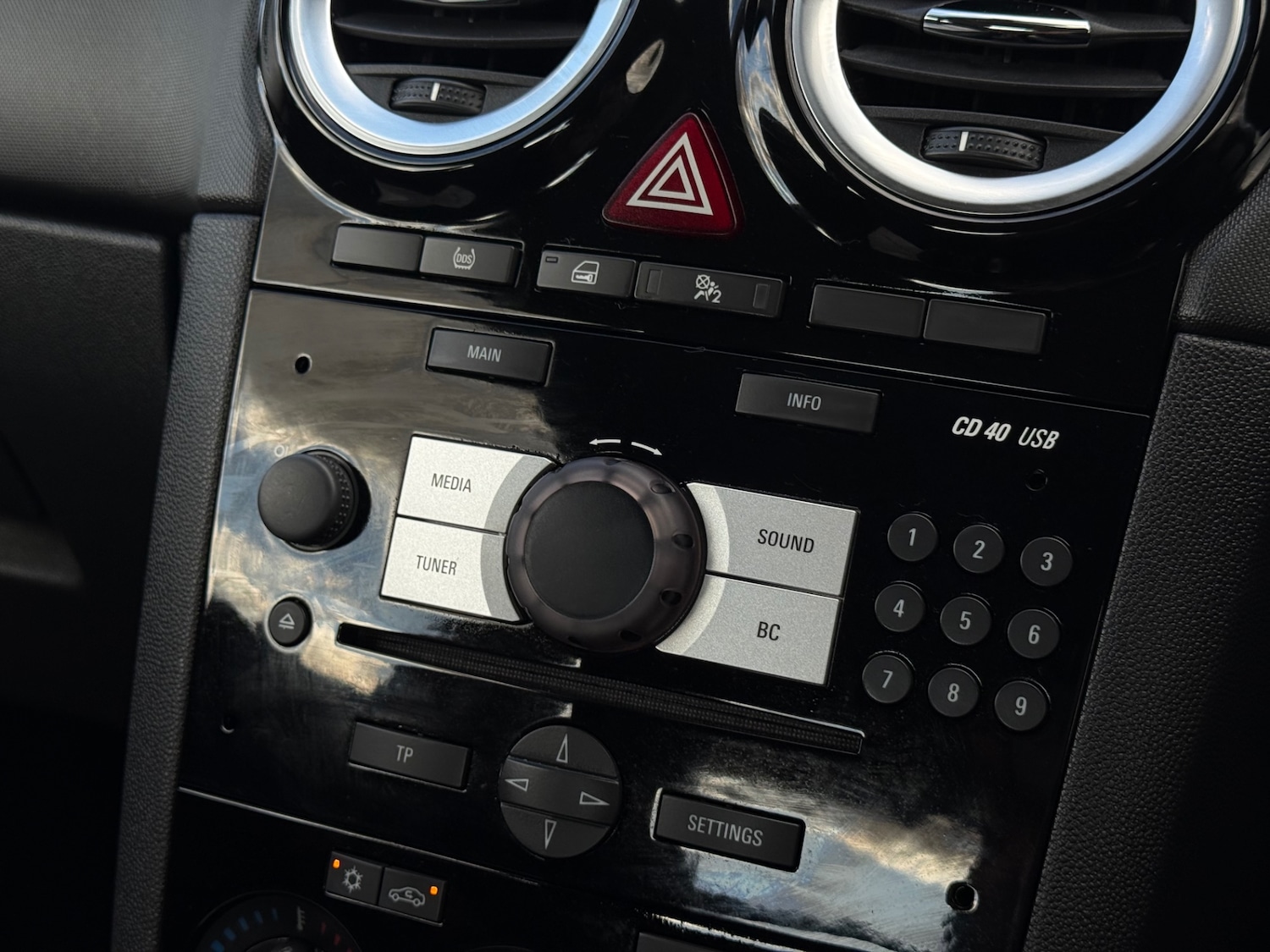 Used Vauxhall Corsa 2014 for sale - 76177681: Photo 21