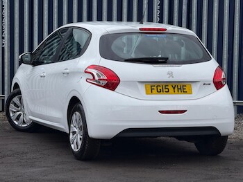 Used Peugeot 208 2015 for sale - 77598404: Photo
