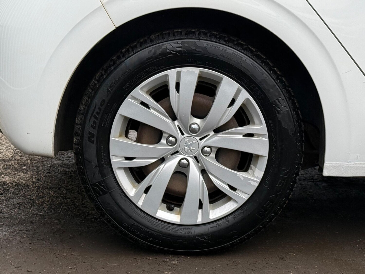 Used Peugeot 208 for sale - 77598404: Photo 32