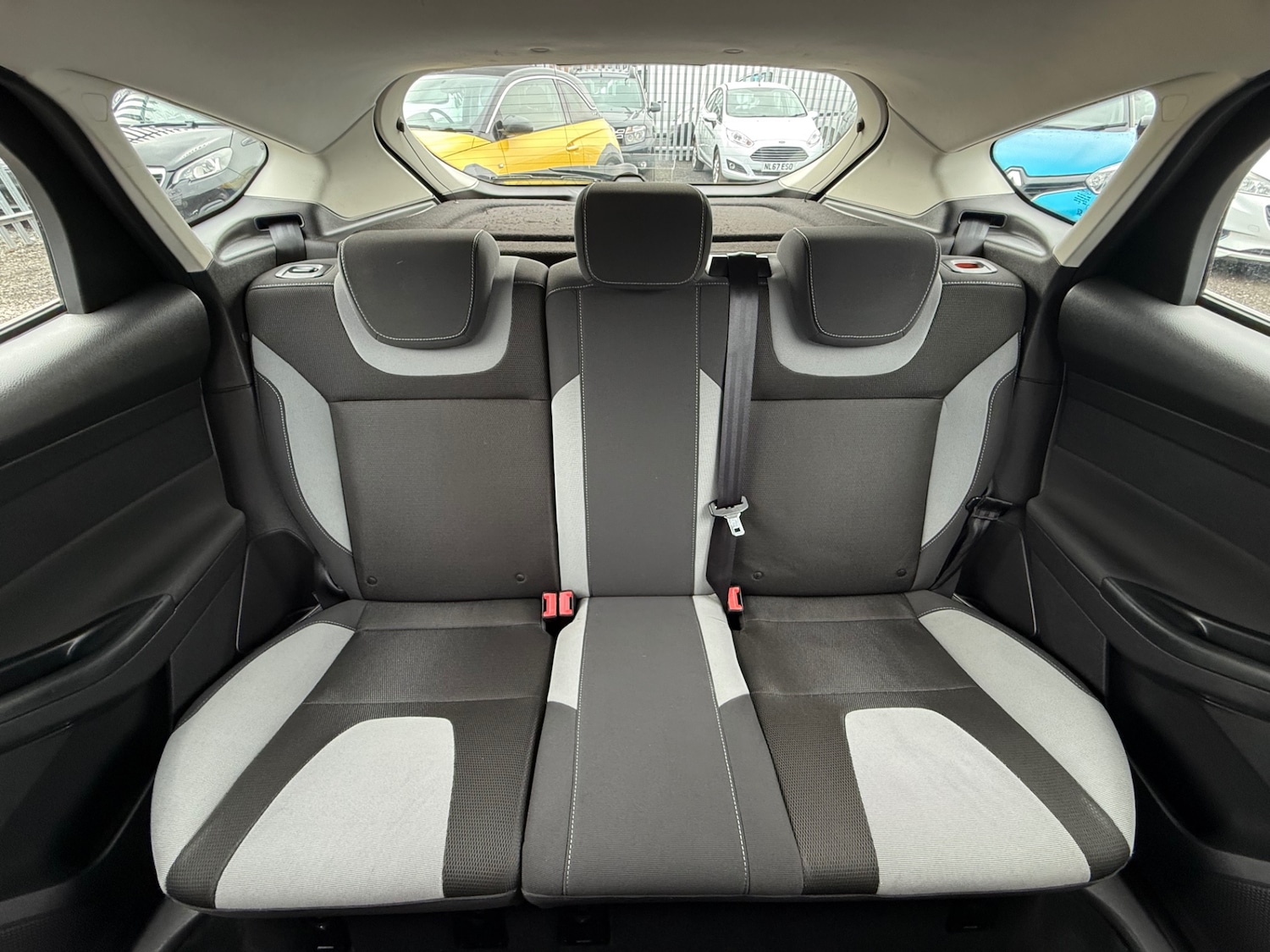 Used Ford Focus 2011 for sale - 76006539: Photo 32