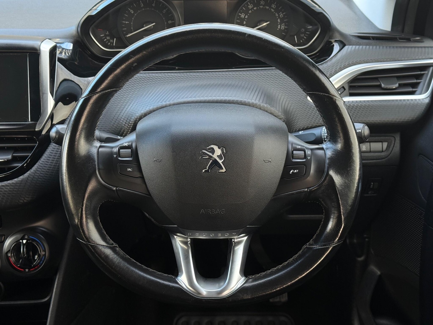 Used Peugeot 208 2016 for sale - 76681948: Photo 18